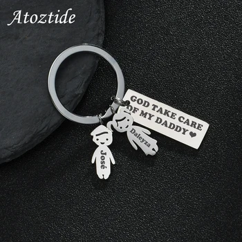 Atoztide אישית לחרוט את שמו תאריך ילד ילדה מחזיק מפתחות מרובע נירוסטה המשפחה Keyring אישית לנשים תכשיטים מתנה